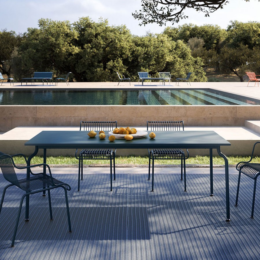 Masa pentru uz comercial Magis South